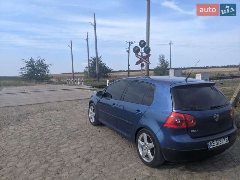 Хетчбек Volkswagen Golf 2007 в Покровському