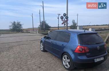 Хэтчбек Volkswagen Golf 2007 в Покровском