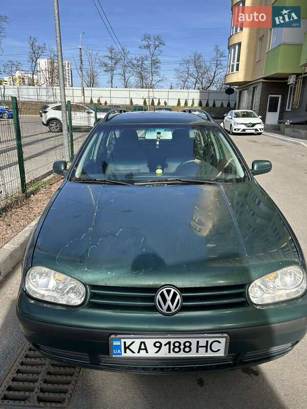 Універсал Volkswagen Golf 2000 в Києві