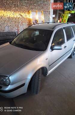 Універсал Volkswagen Golf 2002 в Шумську