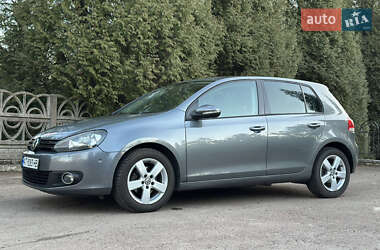 Хетчбек Volkswagen Golf 2010 в Калуші