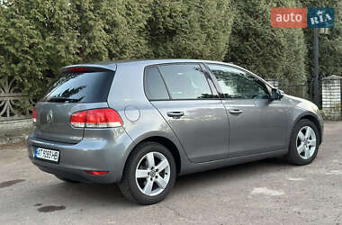 Хетчбек Volkswagen Golf 2010 в Калуші