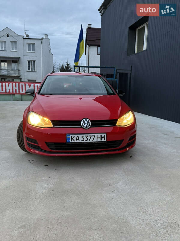 Універсал Volkswagen Golf 2015 в Львові