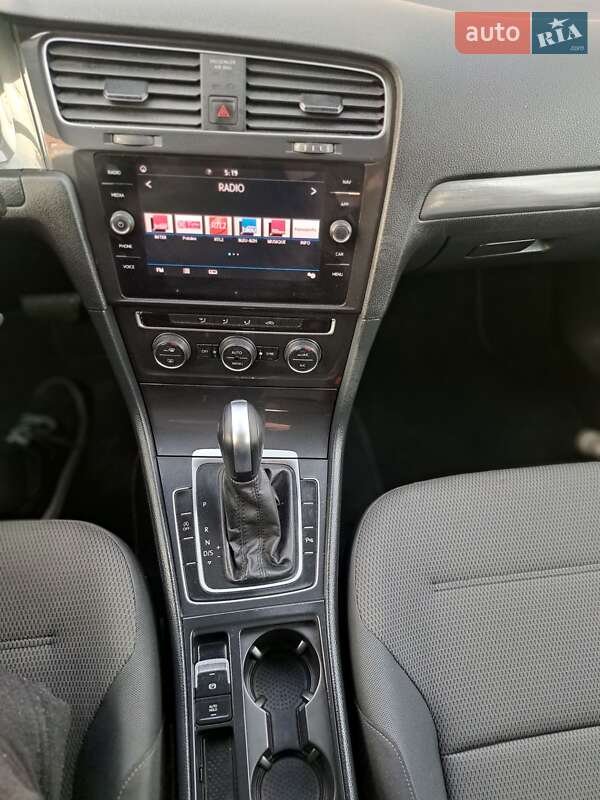 Универсал Volkswagen Golf 2019 в Луцке фото 32 Универсал Volkswagen Golf 2019 в Луцке