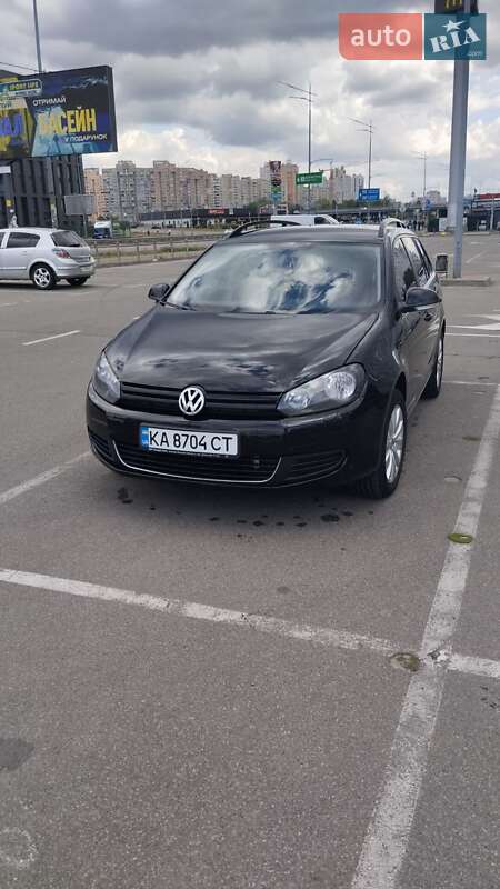 Универсал Volkswagen Golf 2011 в Киеве