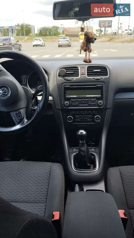 Универсал Volkswagen Golf 2011 в Киеве