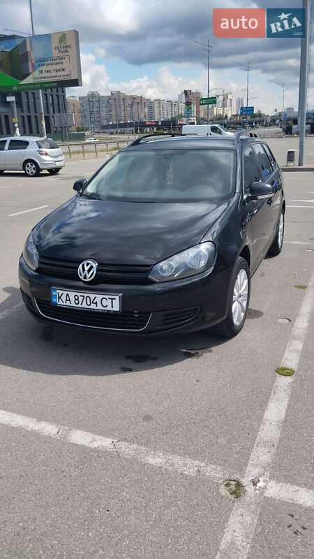 Универсал Volkswagen Golf 2011 в Киеве