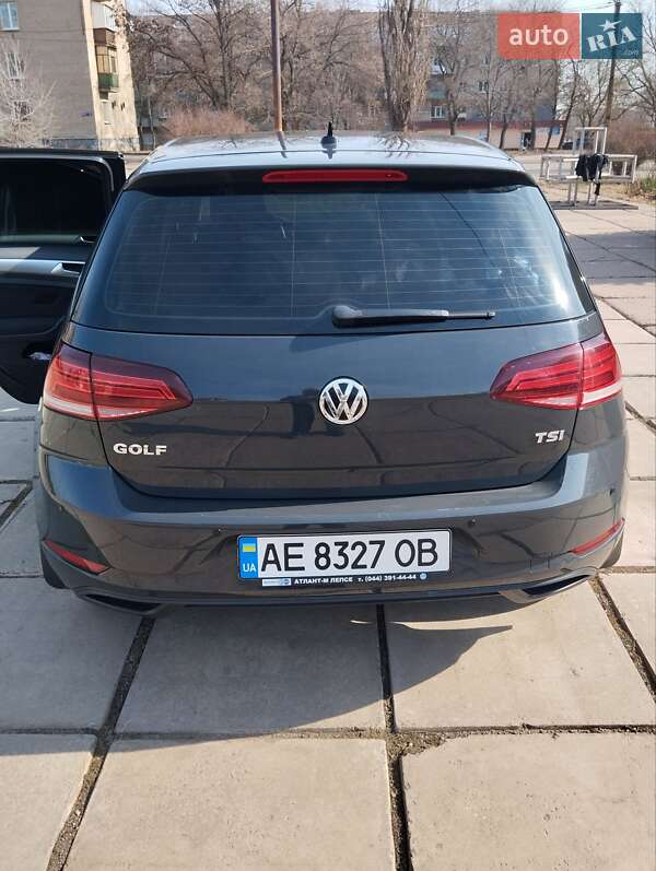 Хетчбек Volkswagen Golf 2017 в Кривому Розі