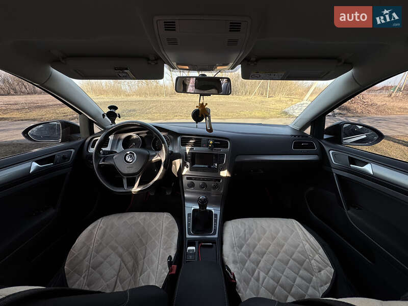 Хэтчбек Volkswagen Golf 2015 в Киеве фото 13 Хэтчбек Volkswagen Golf 2015 в Киеве
