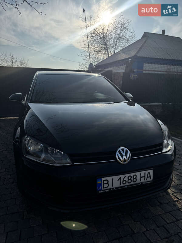 Хэтчбек Volkswagen Golf 2015 в Киеве фото 47 Хэтчбек Volkswagen Golf 2015 в Киеве