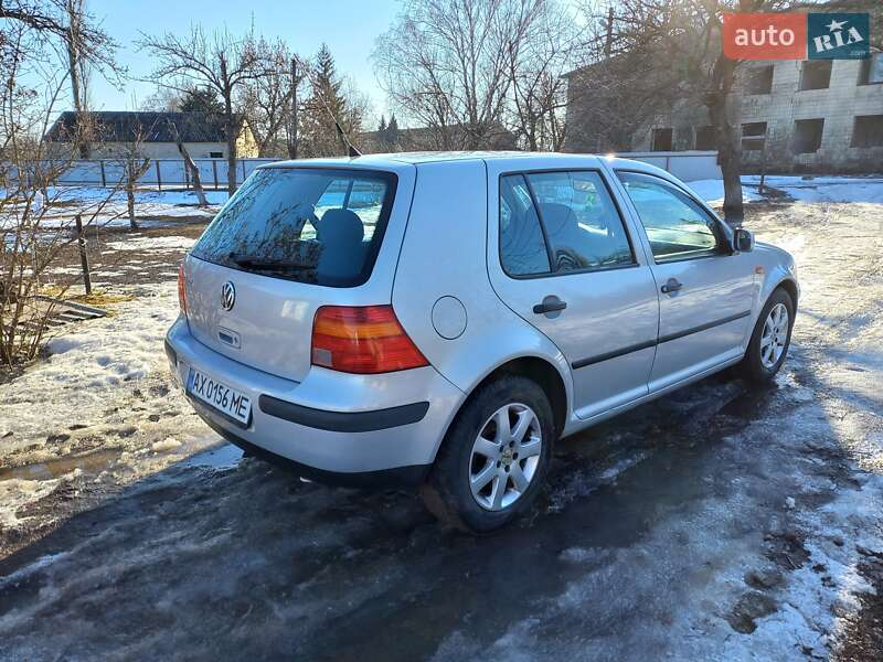 Хетчбек Volkswagen Golf 1998 в Полтаві