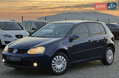 Хэтчбек Volkswagen Golf 2006 в Хусте