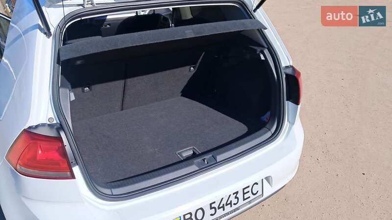 Хетчбек Volkswagen Golf 2013 в Тернополі