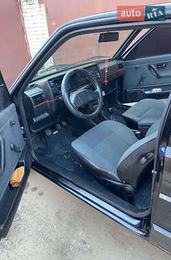 Хетчбек Volkswagen Golf 1991 в 