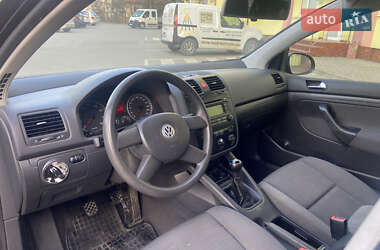 Хетчбек Volkswagen Golf 2004 в Львові