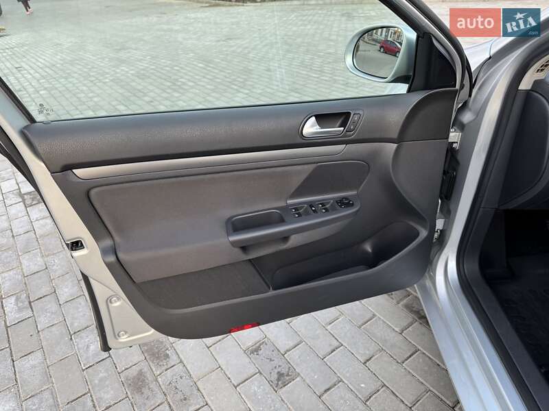 Универсал Volkswagen Golf 2007 в Виннице