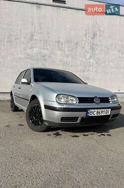 Хэтчбек Volkswagen Golf 2001 в Львове