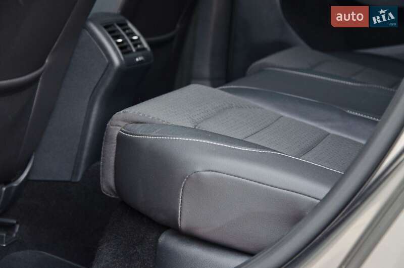 Універсал Volkswagen Golf 2015 в Сарнах