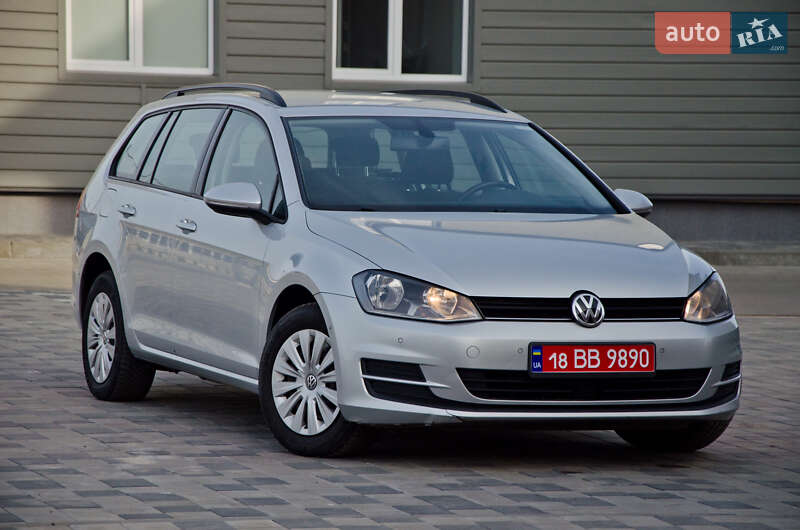 Універсал Volkswagen Golf 2015 в Сарнах