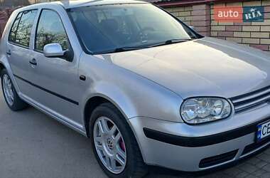 Хэтчбек Volkswagen Golf 2001 в Новоселице