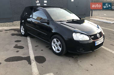 Хэтчбек Volkswagen Golf 2005 в Харькове