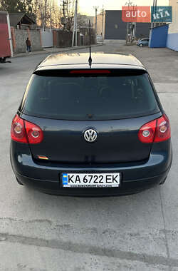 Хэтчбек Volkswagen Golf 2006 в Киеве