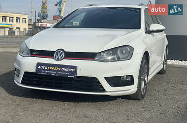 Универсал Volkswagen Golf 2016 в Днепре