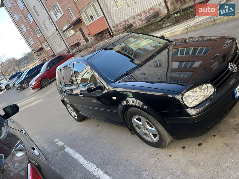 Хэтчбек Volkswagen Golf 2003 в Тернополе