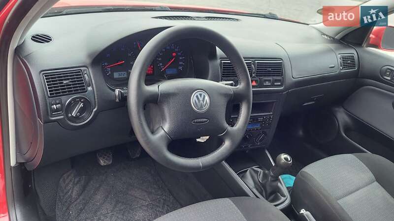 Хетчбек Volkswagen Golf 2003 в Одесі