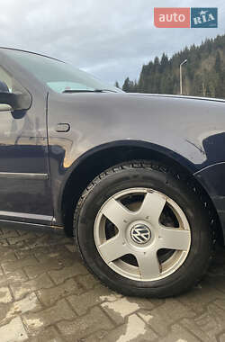 Хетчбек Volkswagen Golf 1998 в 