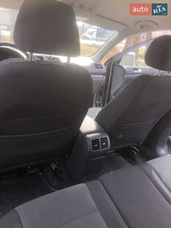 Універсал Volkswagen Golf 2010 в Львові