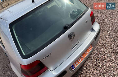 Хетчбек Volkswagen Golf 2002 в Самборі