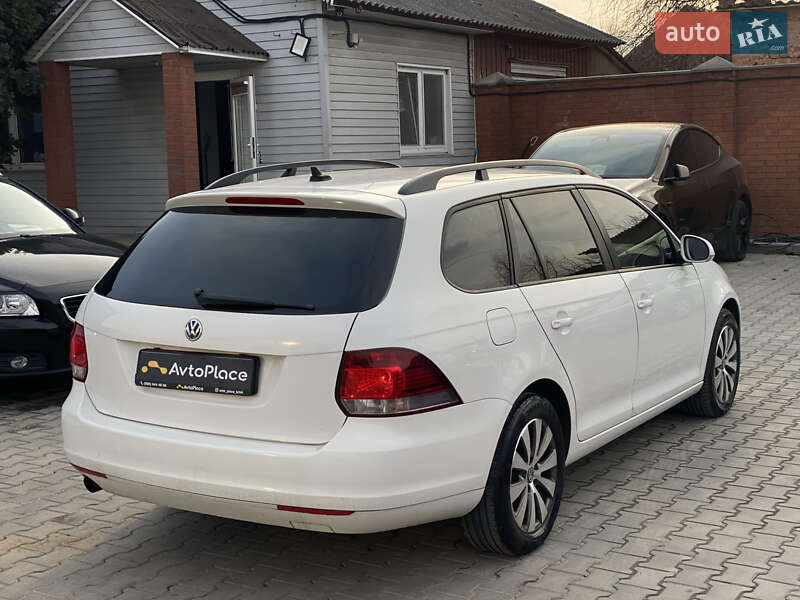 Универсал Volkswagen Golf 2011 в Луцке