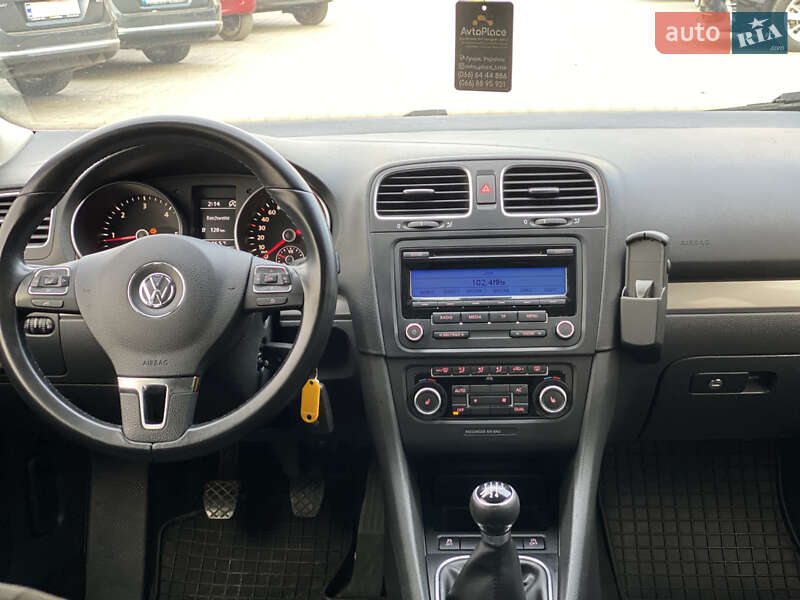 Универсал Volkswagen Golf 2011 в Луцке
