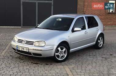 Хетчбек Volkswagen Golf 2002 в Теофіполі