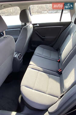 Универсал Volkswagen Golf 2009 в 