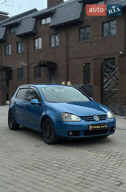 Хэтчбек Volkswagen Golf 2003 в Кропивницком