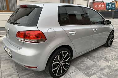 Хэтчбек Volkswagen Golf 2010 в Ивано-Франковске