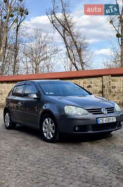 Хэтчбек Volkswagen Golf 2005 в Черновцах