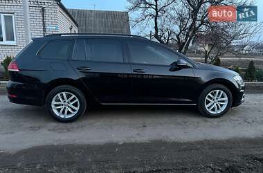 Универсал Volkswagen Golf 2017 в 