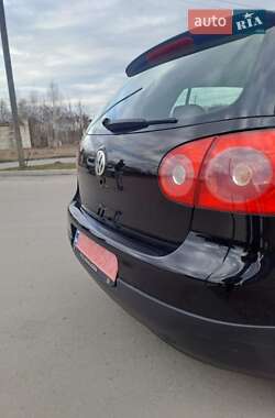 Хэтчбек Volkswagen Golf 2004 в Славуте