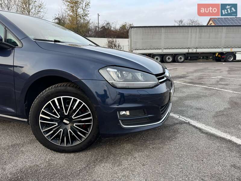 Универсал Volkswagen Golf 2015 в Ужгороде