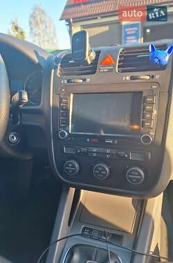 Хэтчбек Volkswagen Golf 2008 в 