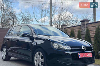 Хэтчбек Volkswagen Golf 2009 в Киеве