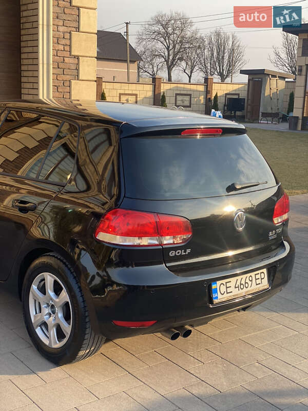 Хетчбек Volkswagen Golf 2009 в Чернівцях