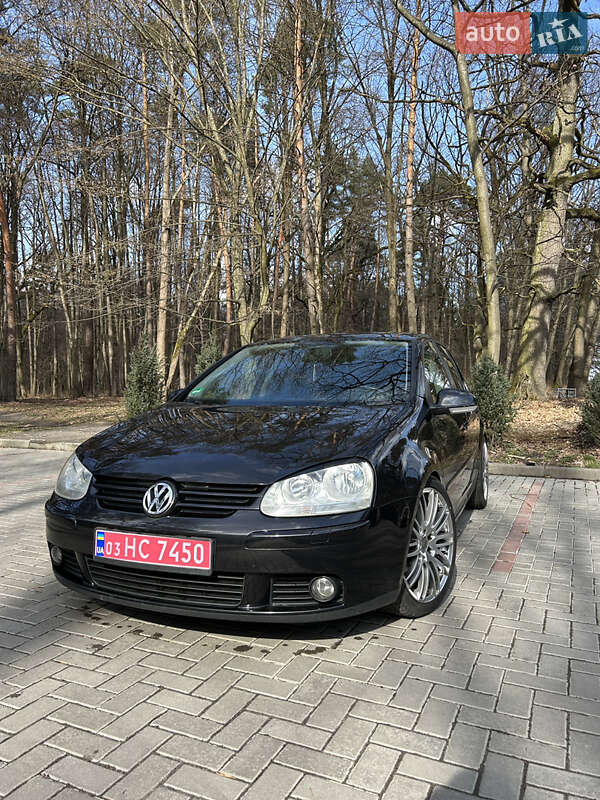 Хэтчбек Volkswagen Golf 2006 в Киверцах