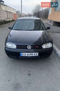 Хетчбек Volkswagen Golf 2002 в Василькові