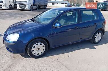 Хэтчбек Volkswagen Golf 2005 в Кропивницком