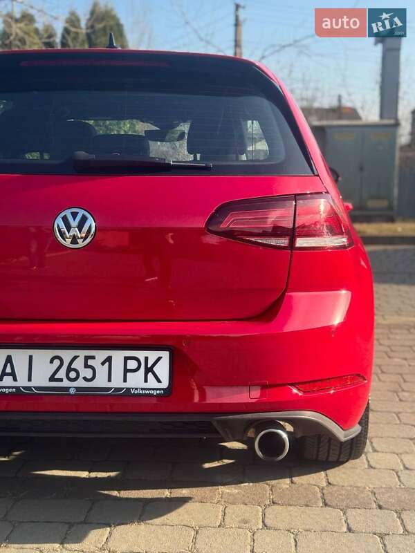 Хетчбек Volkswagen Golf 2019 в Києві