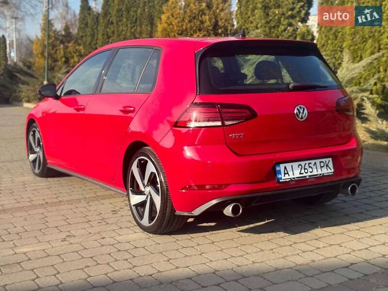 Хетчбек Volkswagen Golf 2019 в Києві